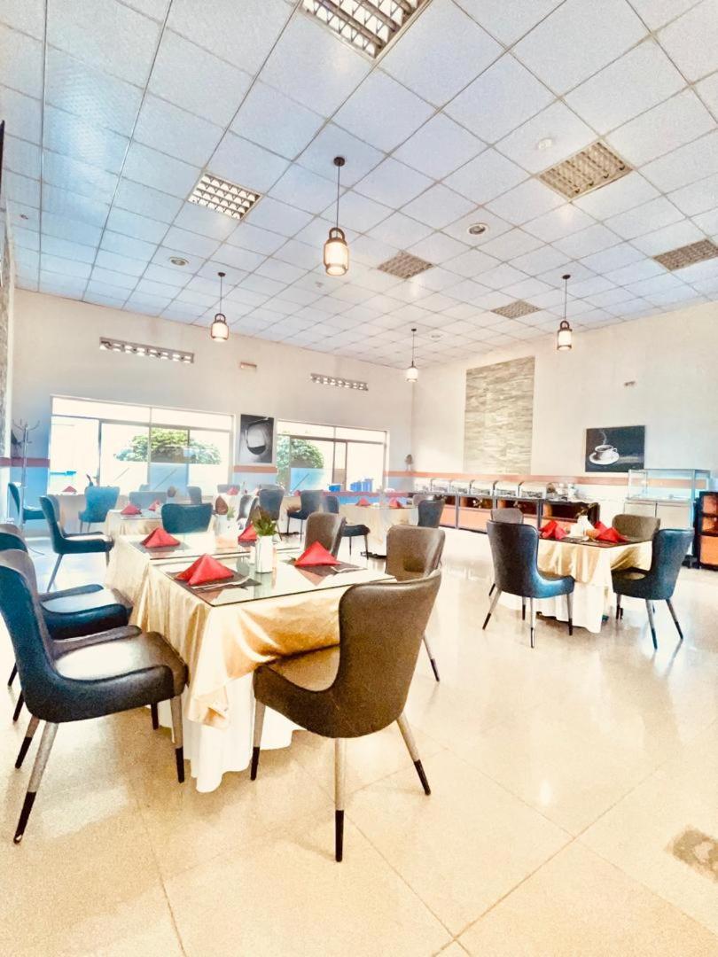 קיגאלי Nobleza Hotel מראה חיצוני תמונה